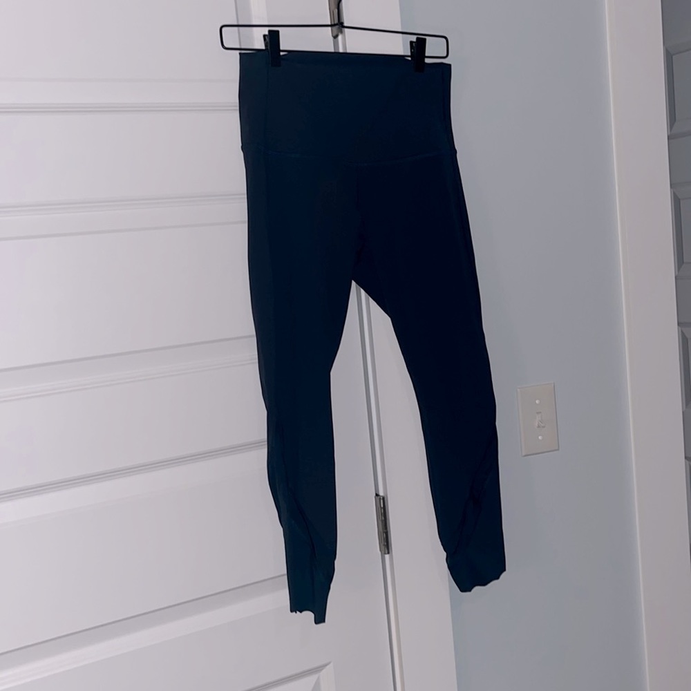 Lululemon Align Scalloped Hem highrise crop